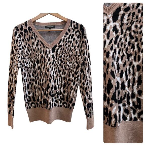 Banana Republic Sweaters - Banana Republic Merino Extra Fine Wool Blend Leopard Print V Neck Sweater XS